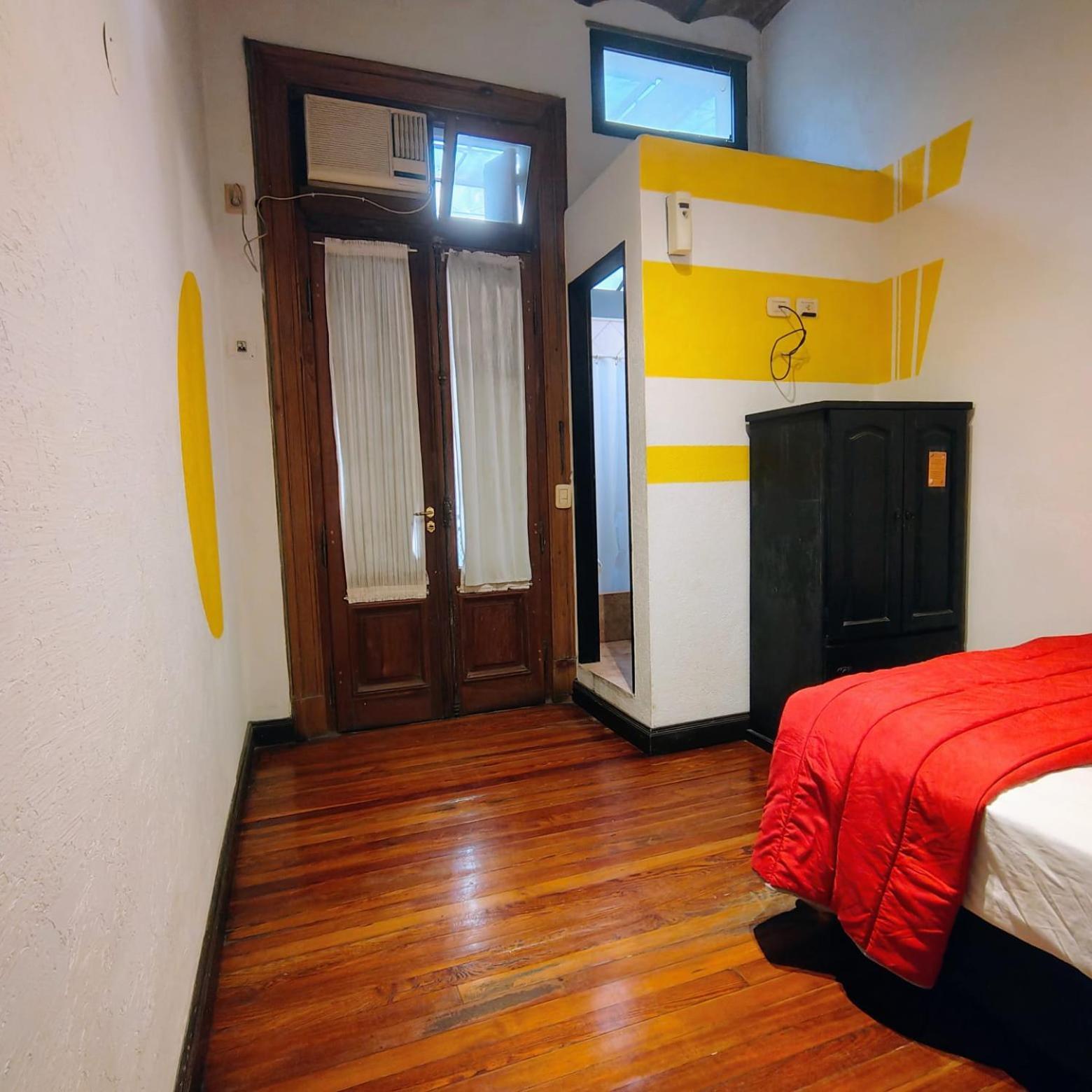 Hostal Parla